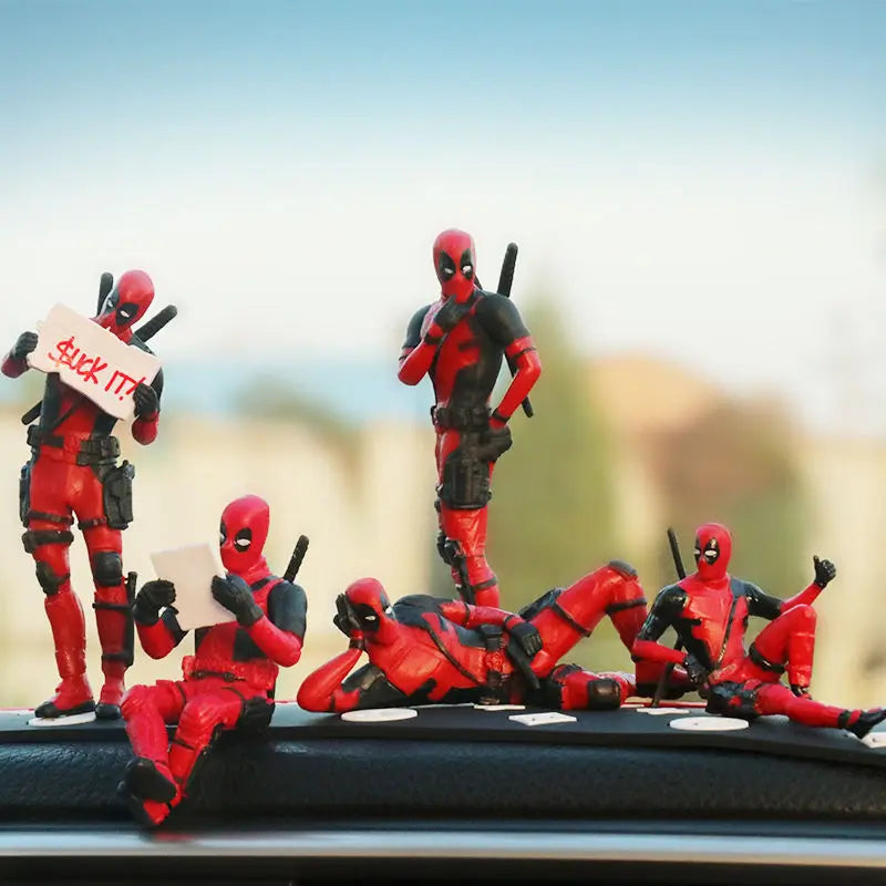 10 styles en option pour intérieur de voiture X-man Deadpool, tableau de bord automatique, rétroviseur, décoration, figurine humoristique, cadeaux d'anime amusants